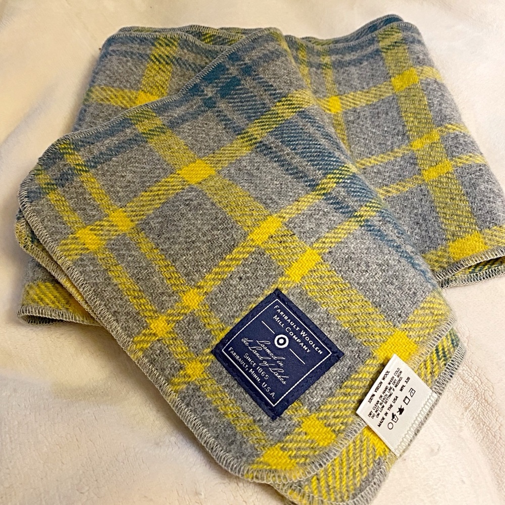 🆕 Faribault Wollen Mill Company Scarf